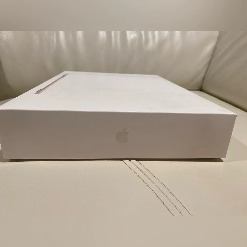 Apple Laptop in White